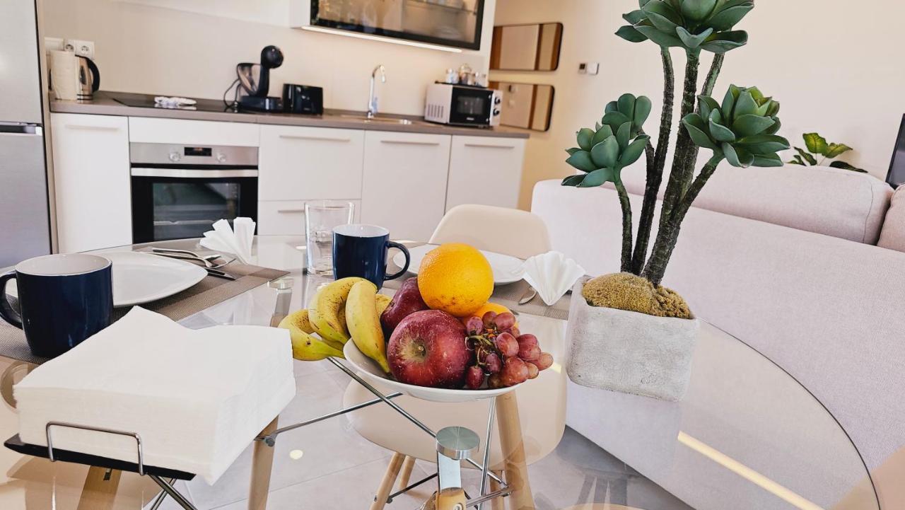 Nogalera Quintessence Apartment With Private Parking By Namaste Elite Torremolinos Buitenkant foto