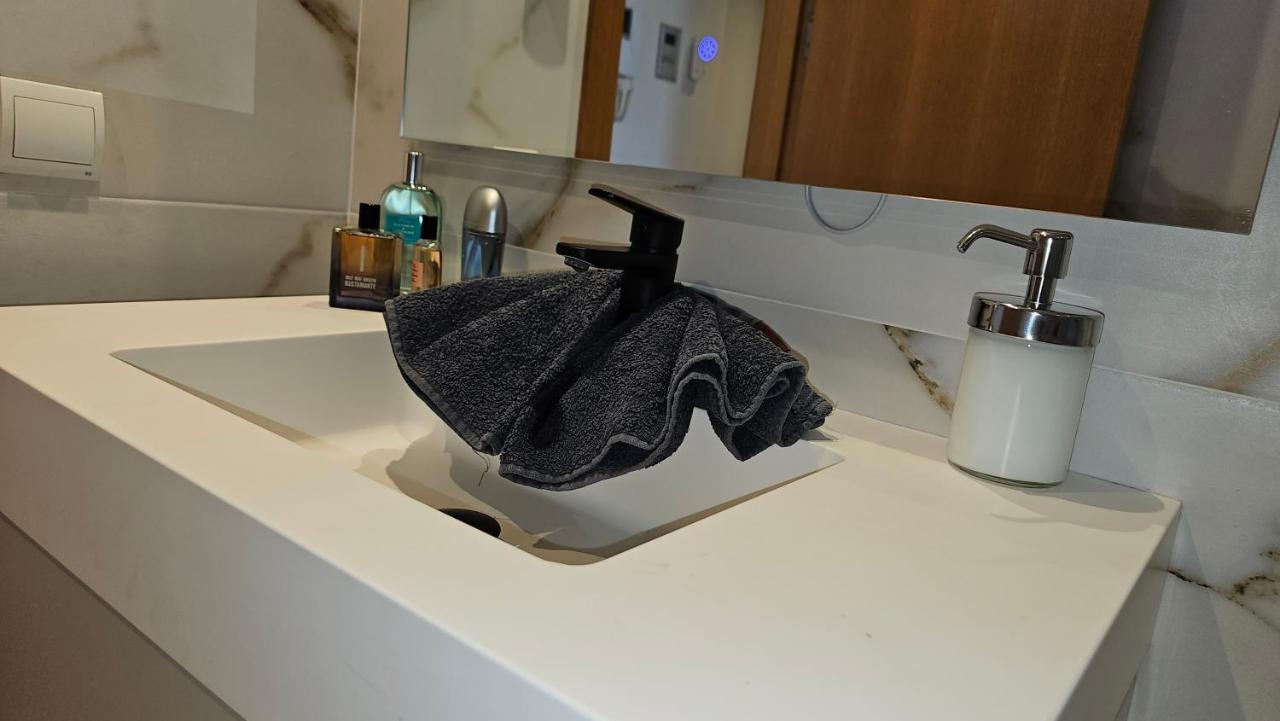 Nogalera Quintessence Apartment With Private Parking By Namaste Elite Torremolinos Buitenkant foto